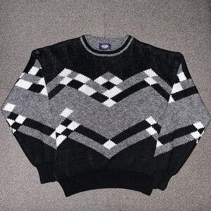 90s Black and Gray Argyle Knit Sweater